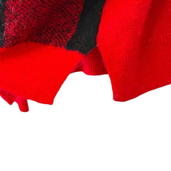 Old Navy Buffalo Plaid Fuzzy Sweater | Size Medium - Picture 4 of 5